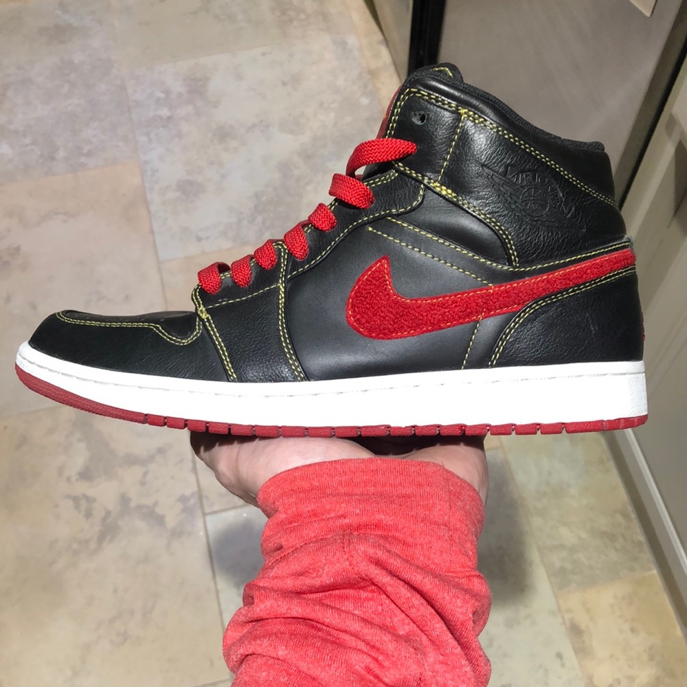 Air Jordan 1 Retro Mid Phat Premier “Maize” w/OG Box 2009